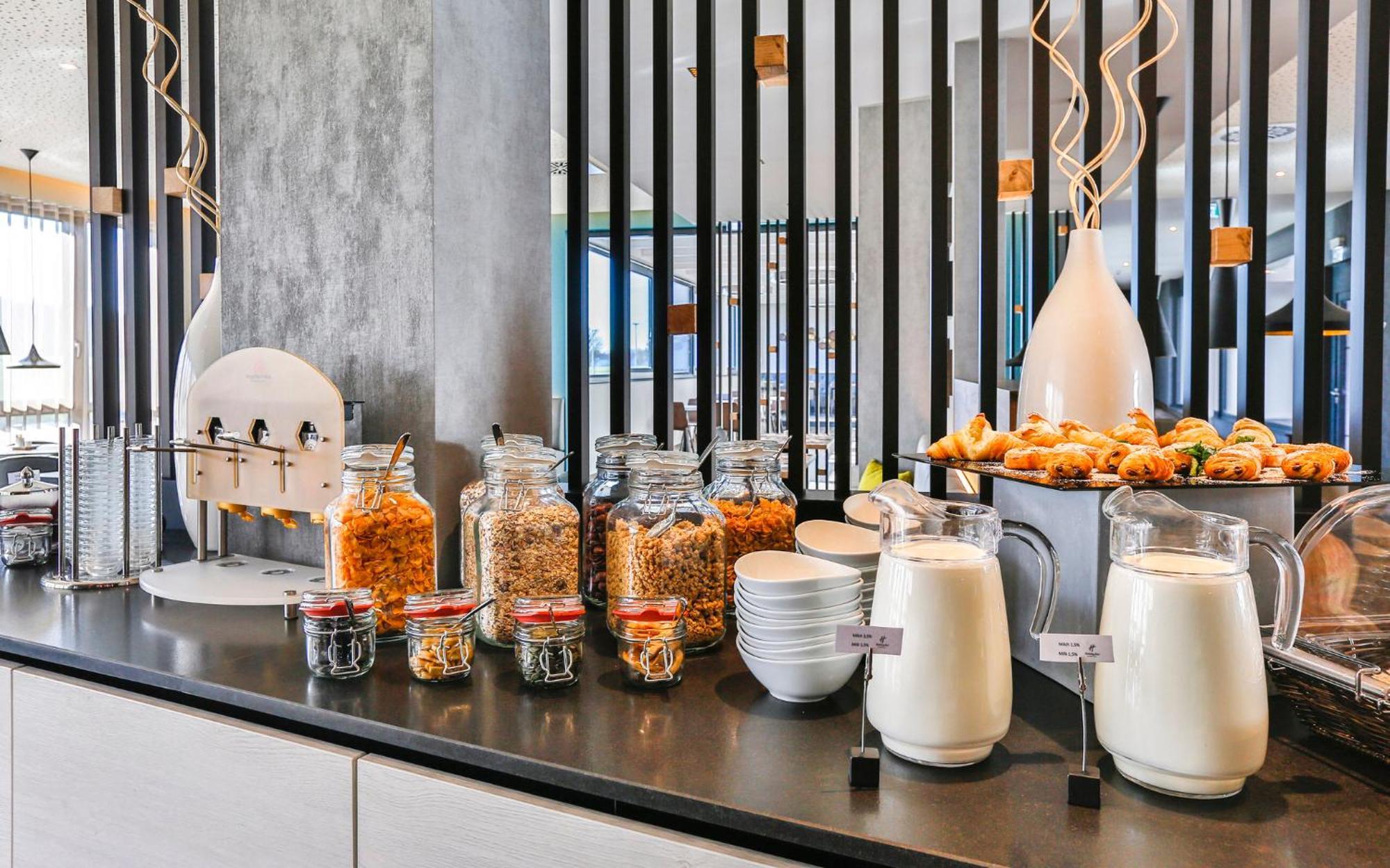 Holiday Inn - Villingen - Schwenningen By Ihg Ngoại thất bức ảnh